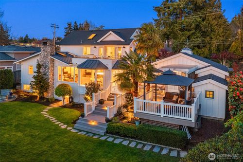 6035 111th Avenue Ne, Kirkland, WA, 98033 | Card Image