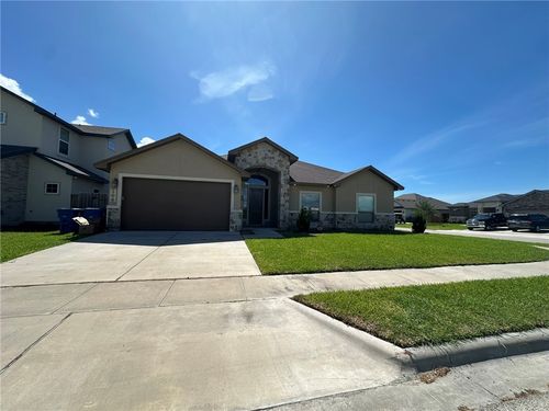 106 Chiman Cir, Portland, TX, 78374-2030 | Card Image