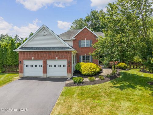 16 Callaway Cir, Albany, NY, 12211-2640 | Card Image