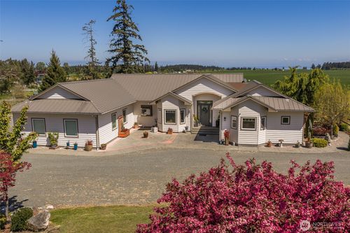 203 Delta Way, Sequim, WA, 98382-8956 | Card Image
