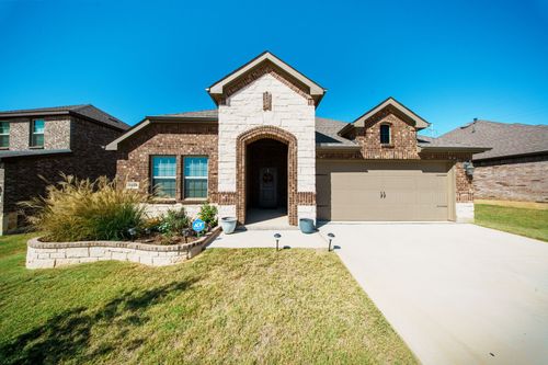 9913 Autumn Leaves Ln, Aubrey, TX, 76227-5873 | Card Image