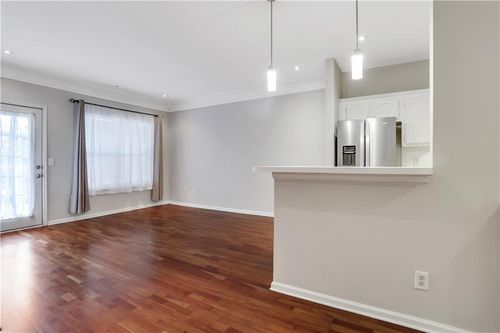 unit-2215-2700 Pine Tree Rd Ne, Atlanta, GA, 30324-5675 | Card Image