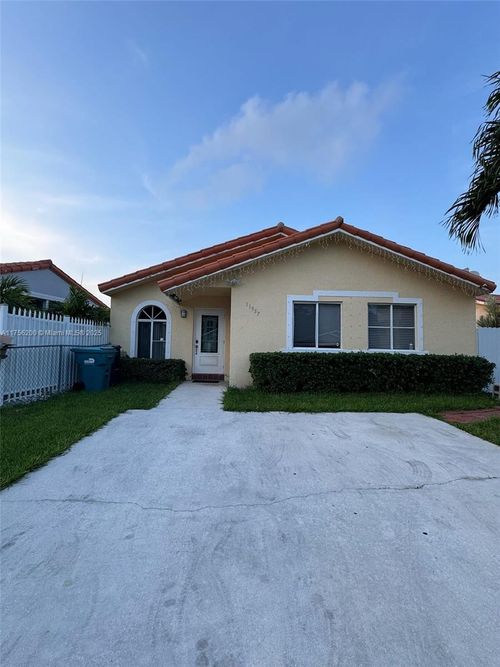 11957 Sw 210th St, Miami, FL, 33177 | Card Image