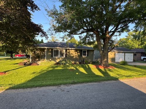 1202 E Van Buren St, Clinton, IL, 61727-2353 | Card Image