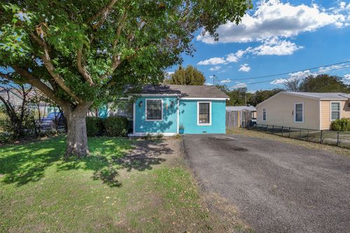 8402 Melrose St W, White Settlement, TX, 76108-2324 | Card Image