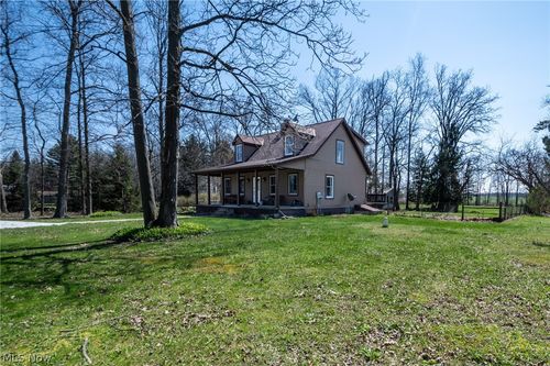 14027 Mayfield Rd, Huntsburg, OH, 44046-8721 | Card Image