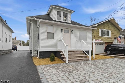 77 Lakeside Ave, Pompton Lakes, NJ, 07442-1741 | Card Image