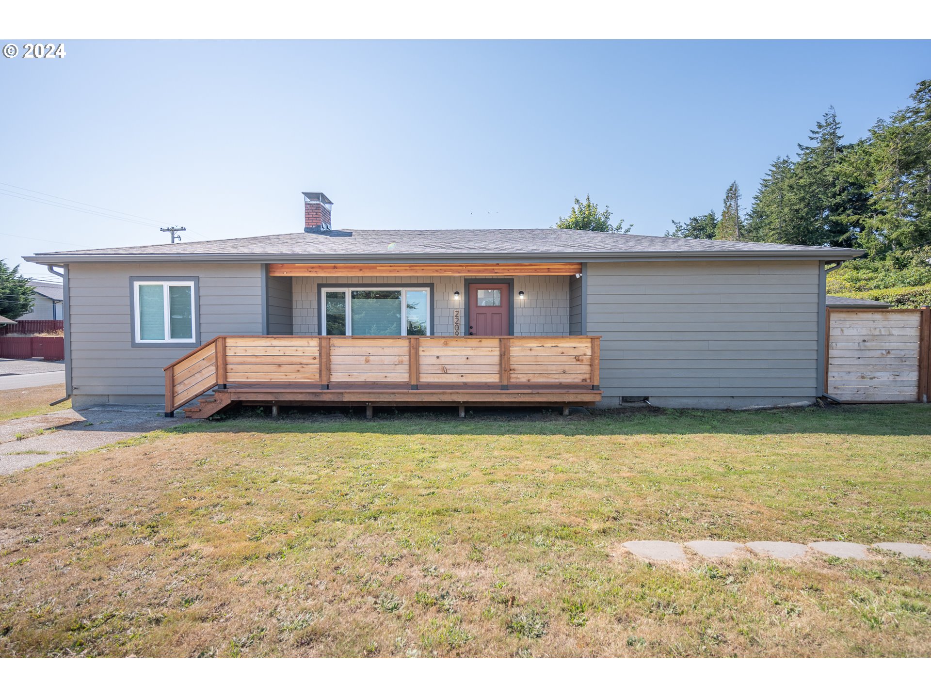 Virginia Ave, North Bend, OR 97459