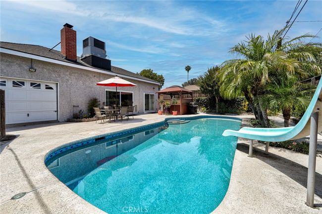 2120 N Rose St, House other with 3 bedrooms, 2 bathrooms and 2 parking in Burbank CA | Image 25