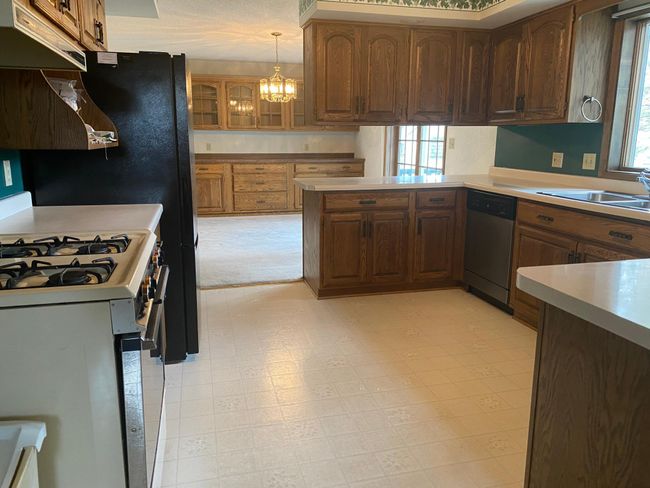 Kitchen | Image 9