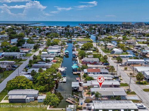 6840 Heron Ln, Hudson, FL, 34667-1648 | Card Image