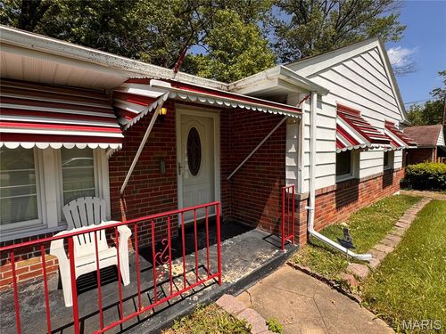 1119 Astoria Dr, Saint Louis, MO, 63137-1230 | Card Image
