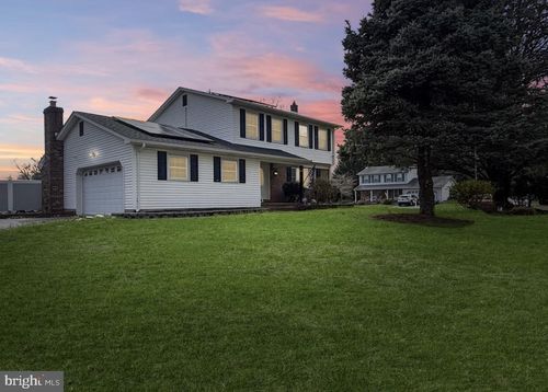 20 Carty Dr, BORDENTOWN, NJ, 08505-4205 | Card Image