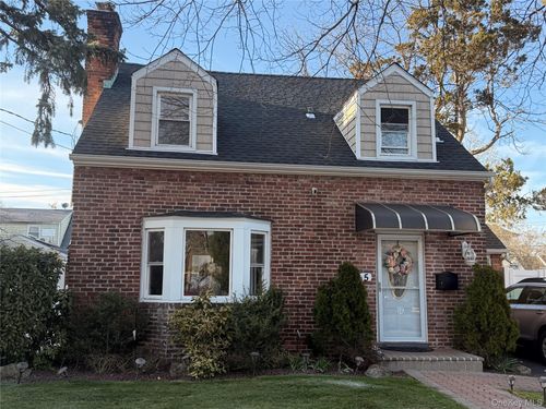 25 Crowell St, Hempstead, NY, 11550-5113 | Card Image