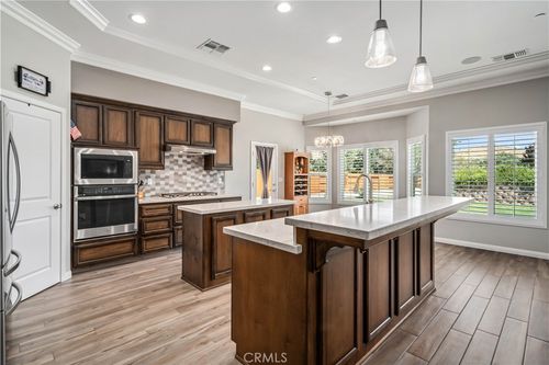 22600 Camp Dr, Tehachapi, CA, 93561-7543 | Card Image