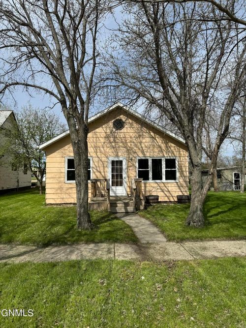 403 2nd Street Ne, Crosby, ND, 58730 | Card Image