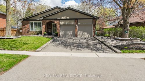 3515 Gallager Dr, Mississauga, ON, L5C2N2 | Card Image
