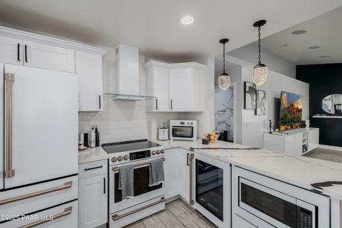 11962 W Berkeley Rd, Avondale, AZ, 85392-3022 | Card Image