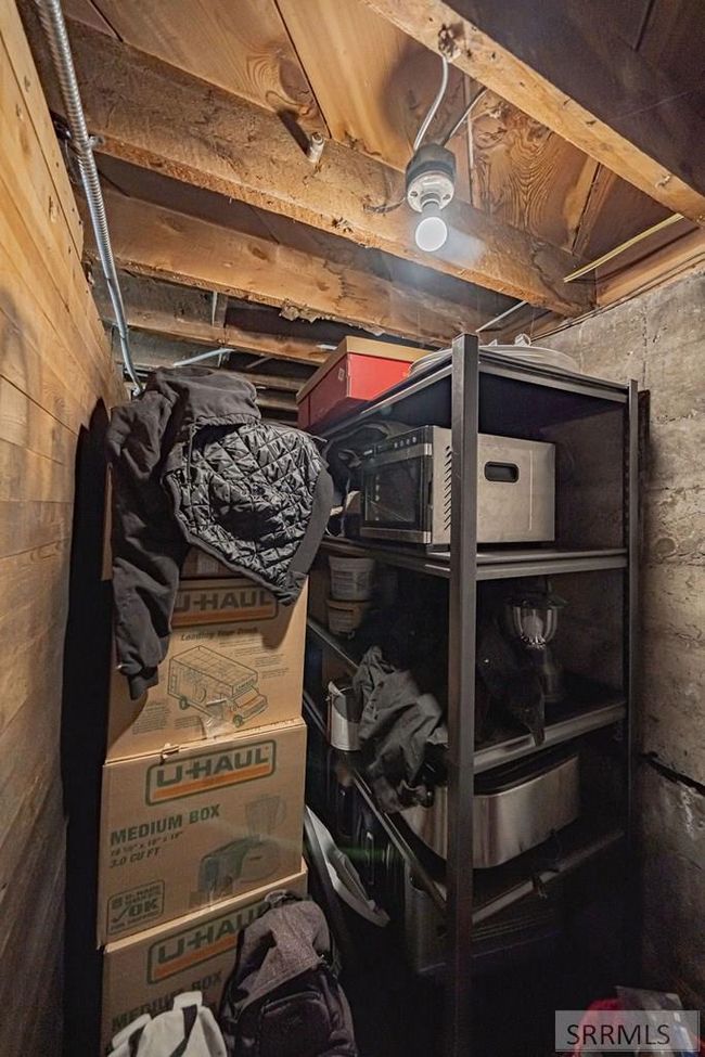 462 Ne Main St, House other with 4 bedrooms, 2 bathrooms and 1 parking in Blackfoot ID | Image 33