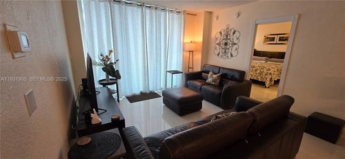 4j-4001 S Ocean Dr, Hollywood, FL, 33019-3019 | Card Image