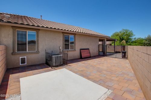 6652 W Fishermans Dr, Tucson, AZ, 85757-8232 | Card Image