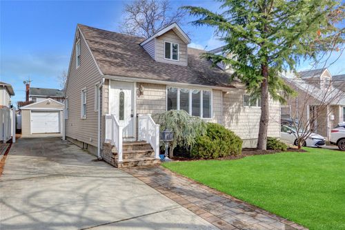 1139 Slabey Ave, Valley Stream, NY, 11580-2116 | Card Image