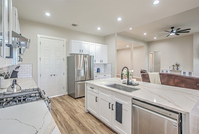 171 Eely Rd, House other with 5 bedrooms, 4 bathrooms and null parking in McDade TX | Image 10
