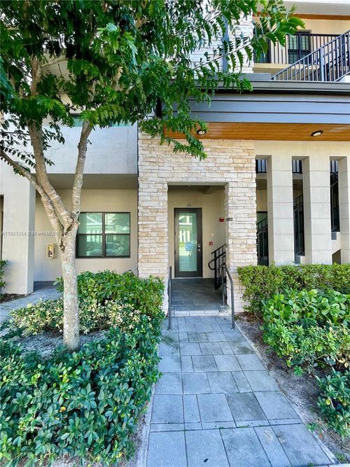 apt-5-7805 Nw 104th Ave, Doral, FL, 33178-4445 | Card Image