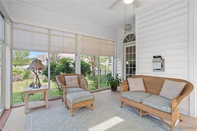 Window/Screened in, all weather enclosed porch | Image 27