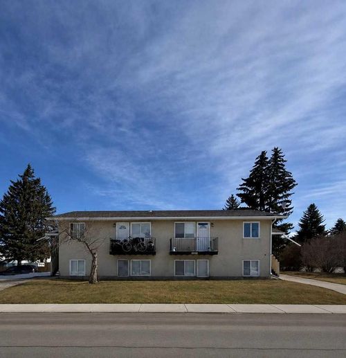 5805 56 Ave, Red Deer, AB, T4N4P9 | Card Image