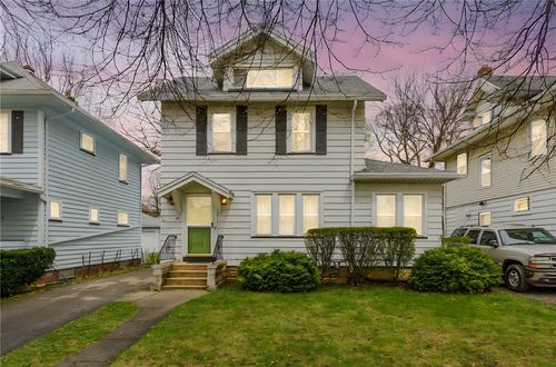 42 Winbourne Rd, Rochester, NY, 14611-4218 | Card Image