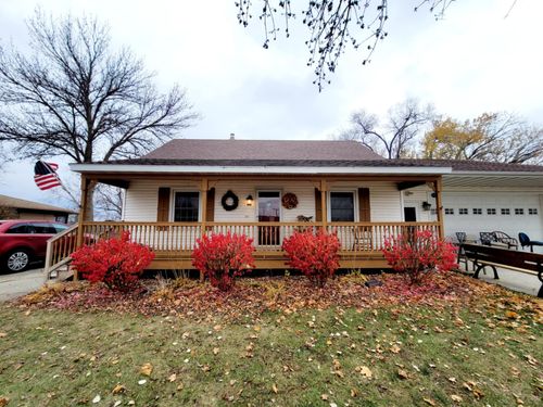 530 S 4th Street, Le Sueur, MN, 56058 | Card Image