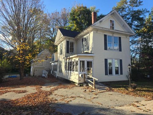 11 Pine St, Mechanic Falls, ME, 04256-5537 | Card Image