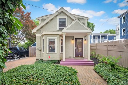41 Sargent St, Cambridge, MA, 02140-2529 | Card Image