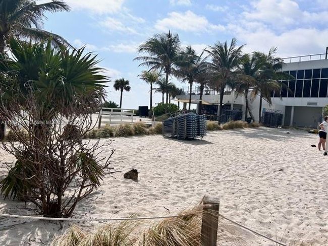 4G - 4001 S Ocean Dr, Condo with 1 bedrooms, 2 bathrooms and null parking in Hollywood FL | Image 36