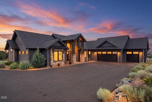 16214 Sw Brasada Ranch Rd, Powell Butte, OR, 97753-0425 | Card Image