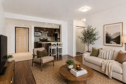 203-1212 Main St, Squamish, BC, V8B0S1 | Card Image