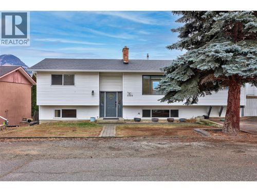 1754 Sheridan Dr, Kamloops, BC, V2B6A9 | Card Image