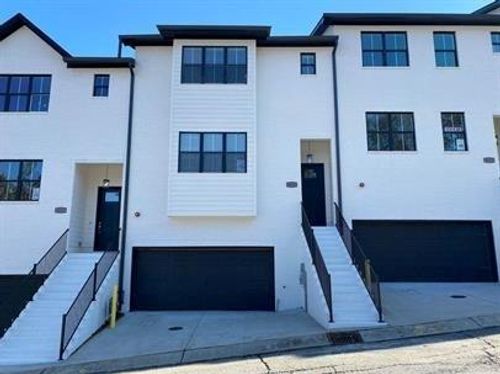 8025 Linfield Way, Atlanta, GA, 30350-5060 | Card Image
