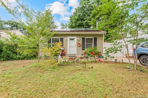 55 Inwood Ave, Selden, NY, 11784-3011 | Card Image