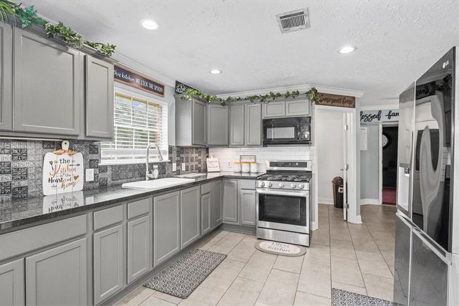 1st Floor: Kitchen (11 X 11) | Image 16