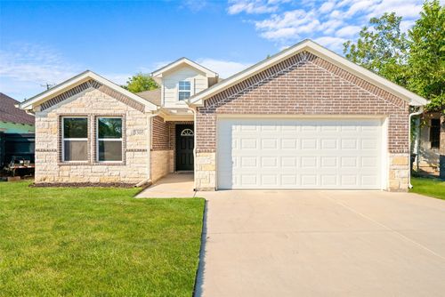 3305 Avenue J, Fort Worth, TX, 76105-3214 | Card Image