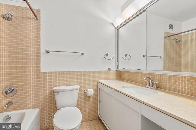 APT-903 - 4000 N Charles St, Condo with 1 bedrooms, 1 bathrooms and null parking in BALTIMORE MD | Image 20
