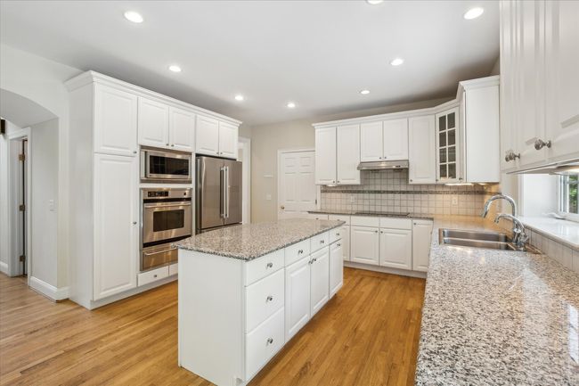 40 Wilders Pass, House other with 4 bedrooms, 5 bathrooms and 4 parking in Canton CT | Image 11