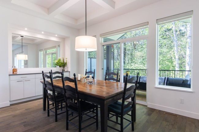 39253 Falcon Cres, House other with 3 bedrooms, 3 bathrooms and 3 parking in Squamish BC | Image 16