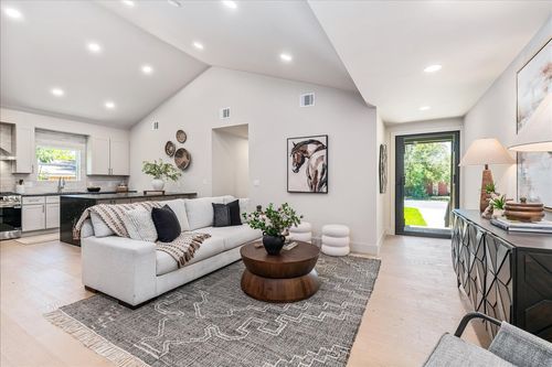 2006 Wheless Ln, Austin, TX, 78723-1915 | Card Image