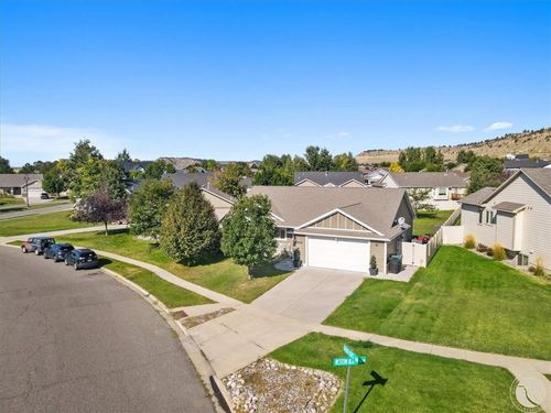2924 Golden Acres Dr, Billings, MT, 59106-2224 | Card Image