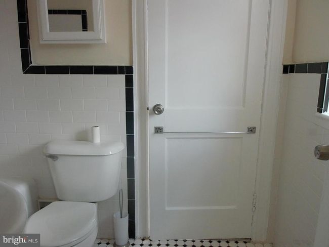 APT-4F - 7876 Spring Ave, Condo with 2 bedrooms, 1 bathrooms and null parking in ELKINS PARK PA | Image 19