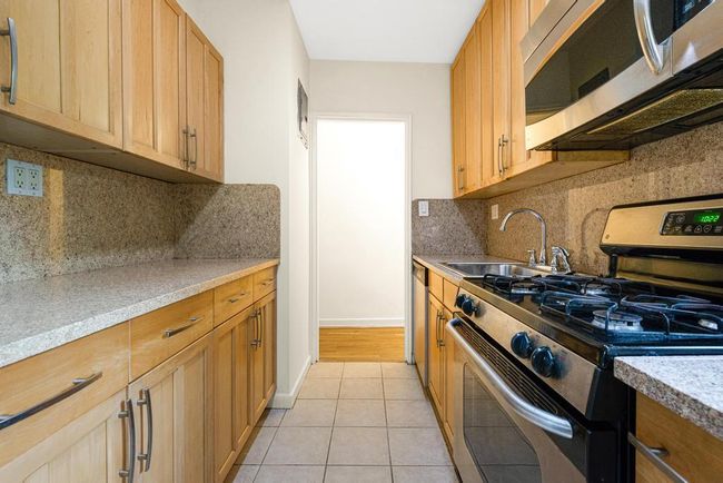 APT-5B - 72 112 Th St, Home with 2 bedrooms, 1 bathrooms and null parking in Forest Hills NY | Image 19