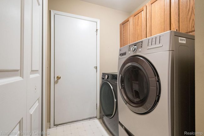 1752 Thistle Dr, Condo with 2 bedrooms, 3 bathrooms and null parking in Canton MI | Image 22